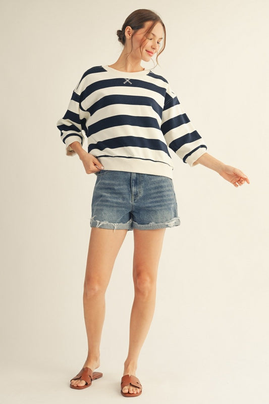 Psalm V-notched Bold Stripe Casual Top